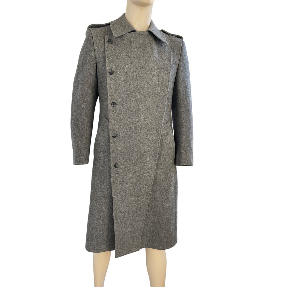 Falcone For Don 

Mart Vintage Men’s Wool Grey Coat Size 40